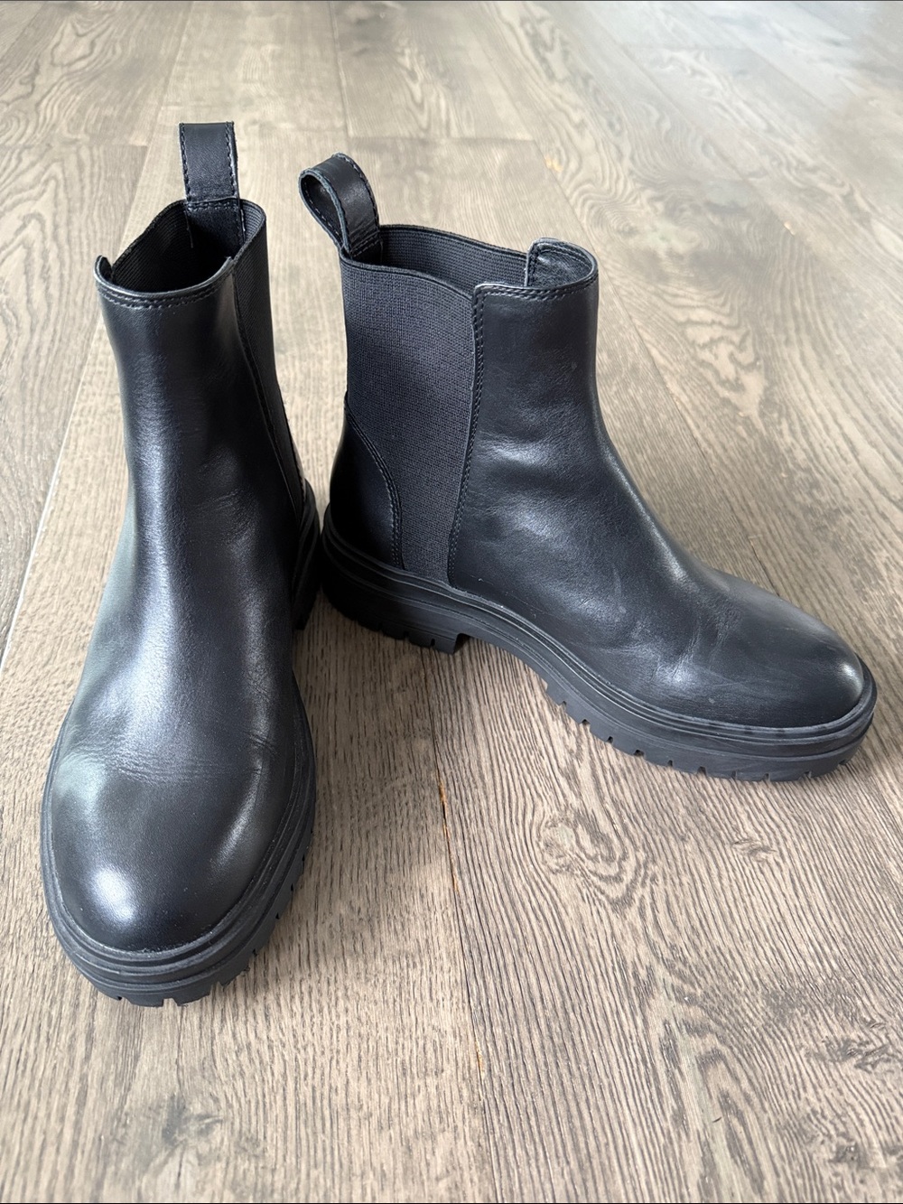 Steve Madden Black Chelsea Pull On Boots